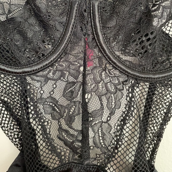 NEW W/ TAGS Floral Lace and Fishnet Black Teddy - Picture 5 of 9